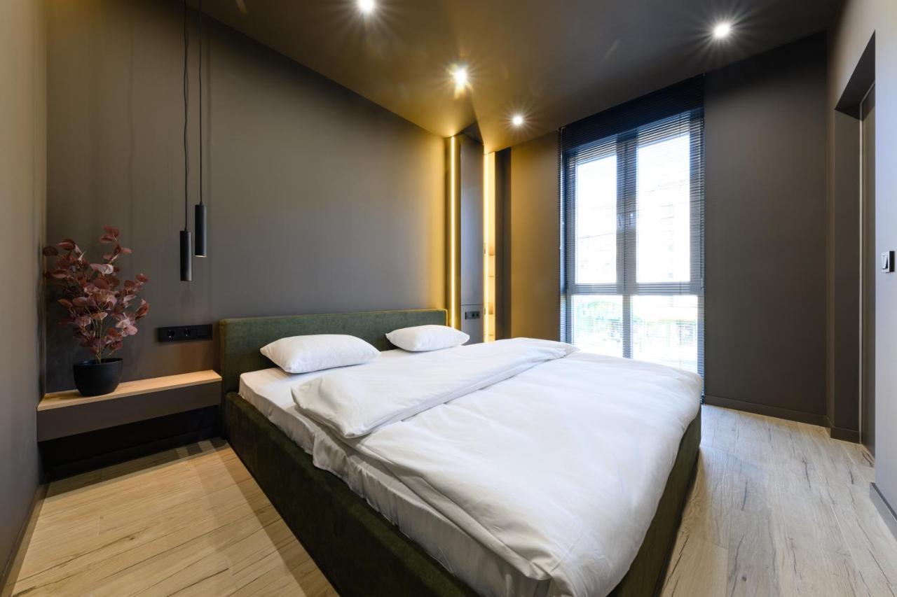 Luxury Apartments-Belochka Uschhorod Exterior foto