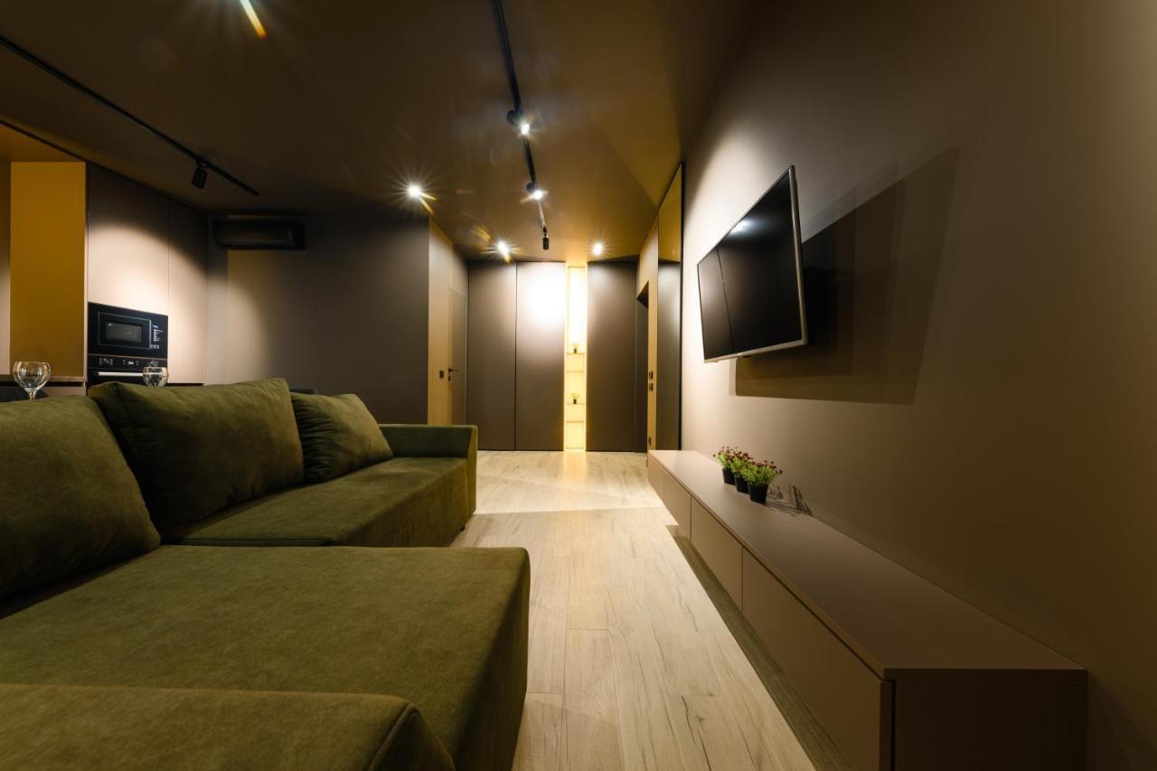 Luxury Apartments-Belochka Uschhorod Exterior foto